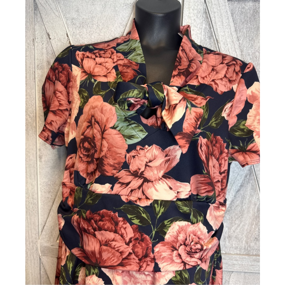 Women's Retro Licious Navy Pink Floral Dress 4X - Picture 3 of 7